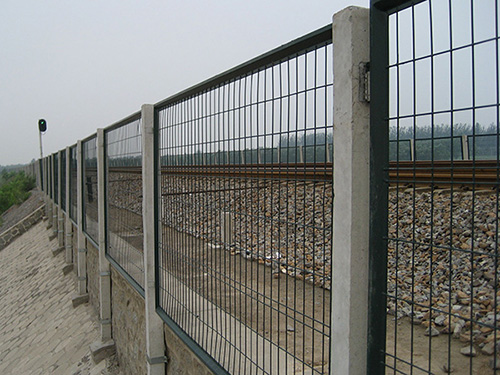 铁路护栏案例